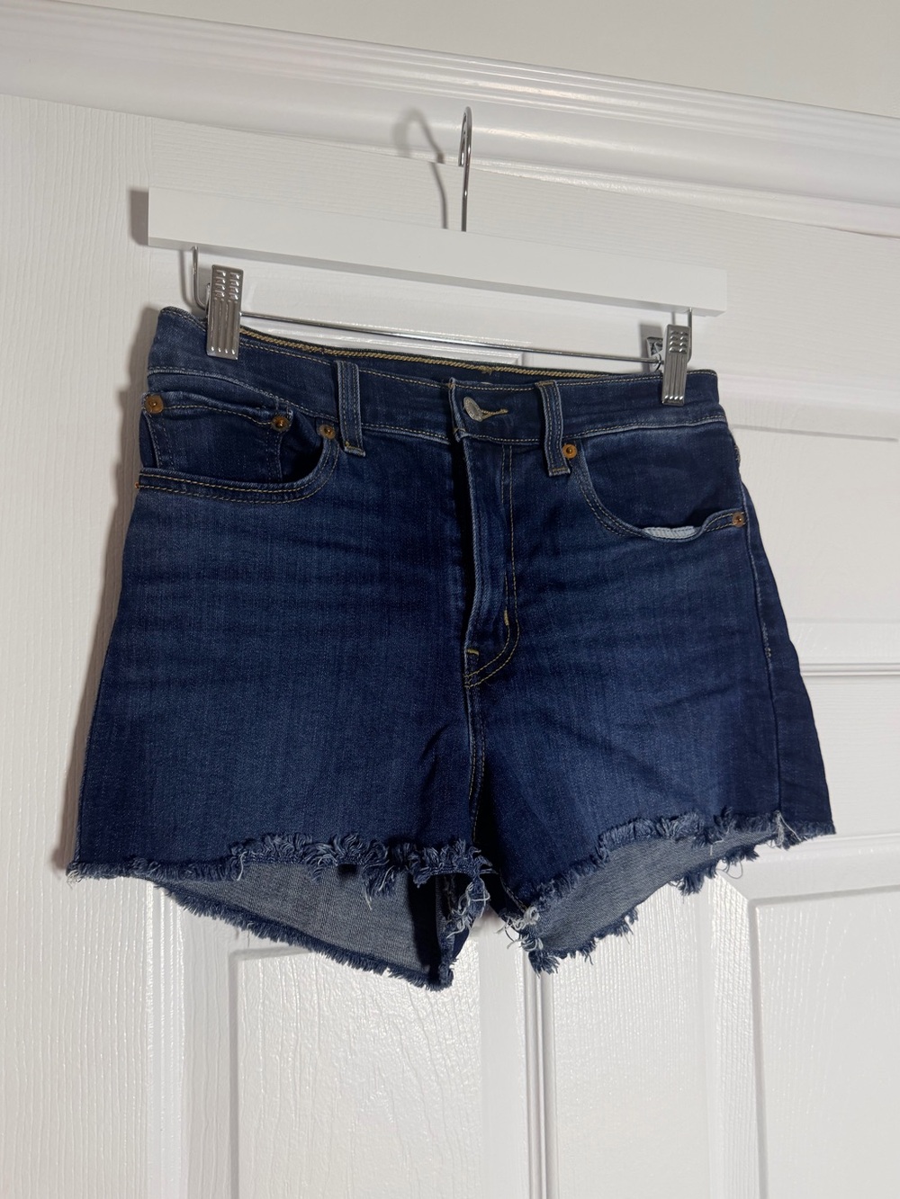 Levi’s High Rise Dark Wash Cutoff Denim Shorts Size 27